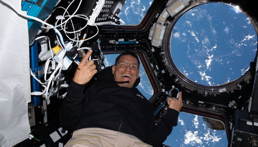Frank Rubio asegura que se sintió orgulloso de ver El Salvador desde el espacio